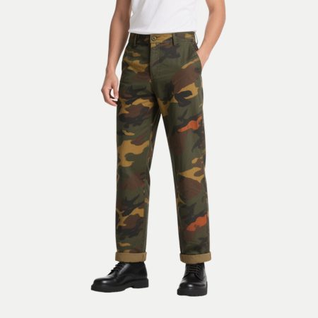 mens-wear-resistant-and-wrinkle-resistant-straight-chinos