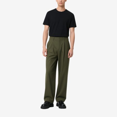 comfortable-and-breathable-trousers-mens-chinos