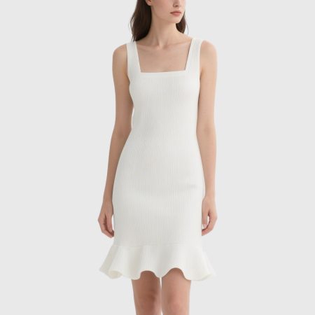 square-neck-ribbed-dress-flounce-hem-knit-dress