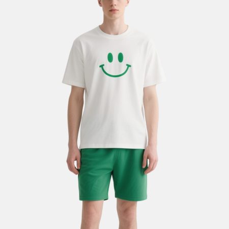 white-smile-face-tee-green-shorts-set-mens-summer-casual-ensemble